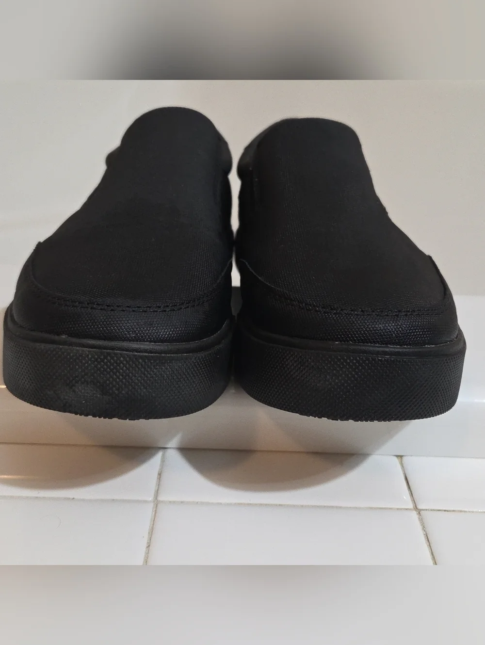 Dr. Scholl's Men's Valiant Slip-Resistant Sneaker Black Slip On Work - Sz 7M